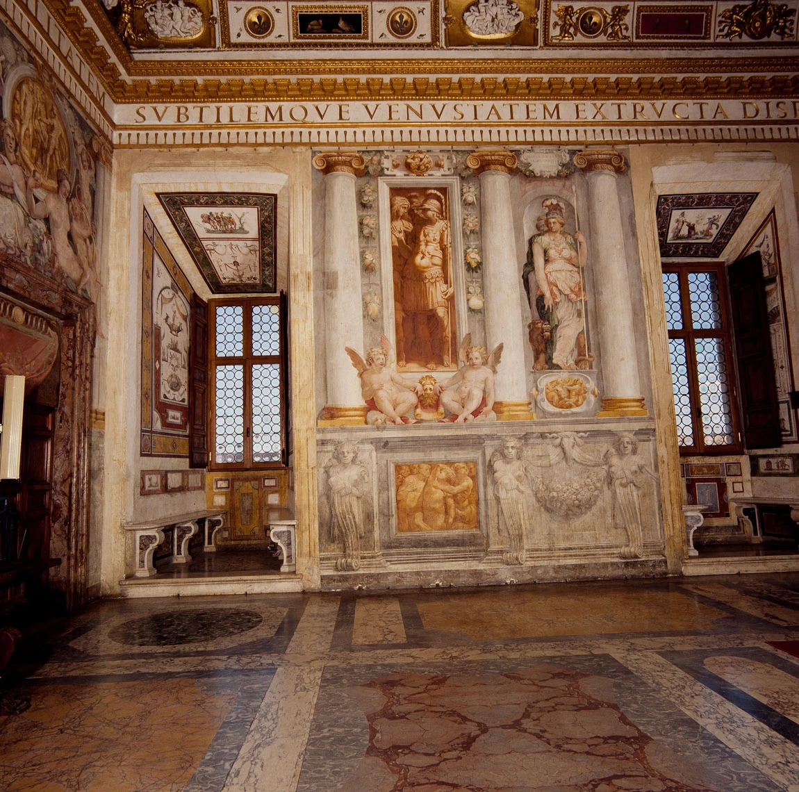 Perin del Vaga - Episodi della vita di Alessandro Magno, episodi della vita di San Paolo, figure allegoriche, virtù e imprese farnesiane, Castel Sant'Angelo, Roma 4
